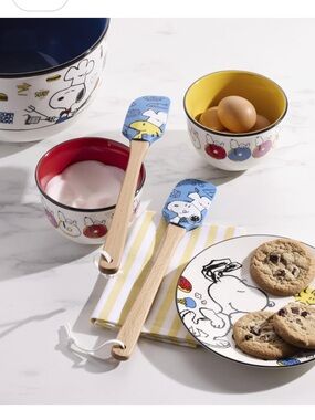 Add on for $10 - Peanuts spatula set